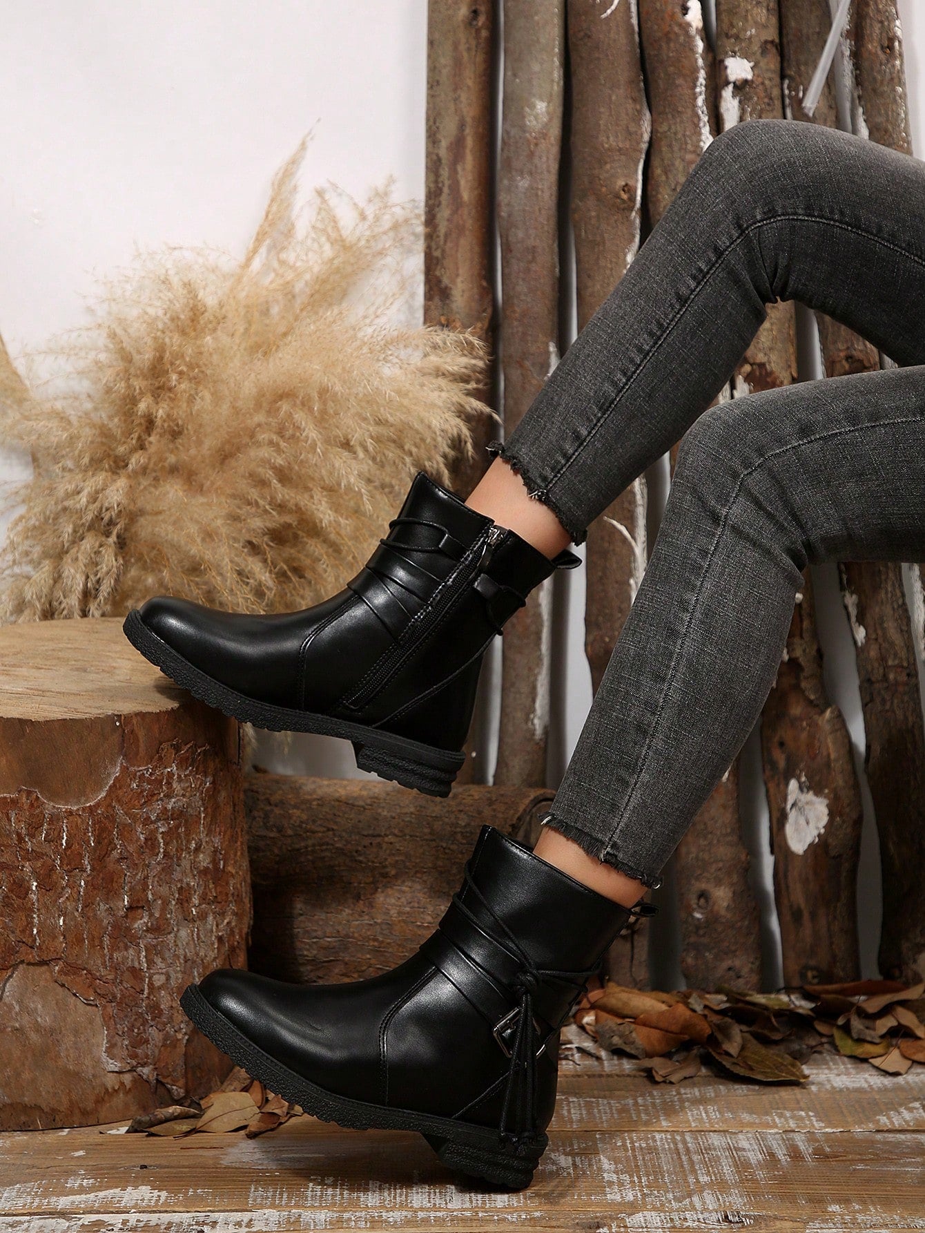 Fall/Winter Plus Size Women's Leather Round Toe Side Zipper Buckle Strap Chunky Heel Boots