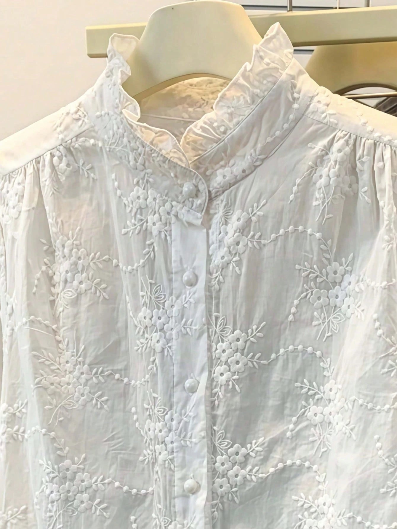 Women's Solid Color Long Sleeve Shirt With Floral Embroidery