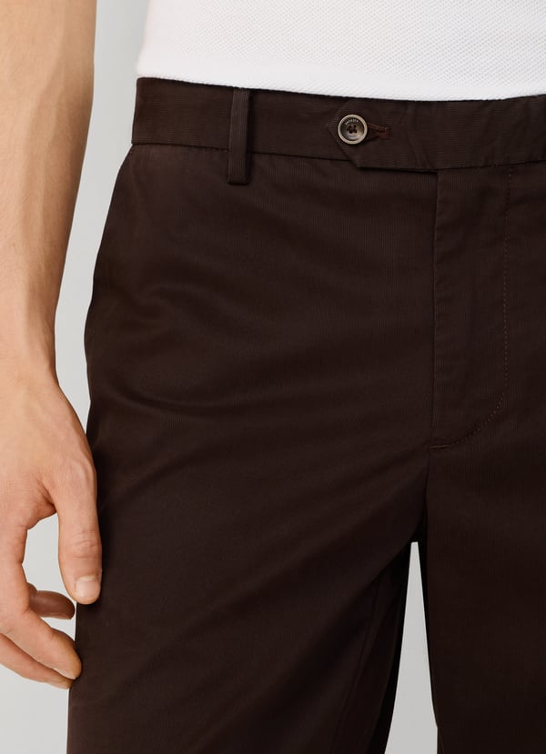 Classic Fit Sanderson Textured Chino